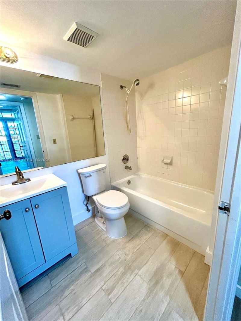 1280 S Alhambra Cir , Unit 2217, Coral Gables, FL 33146 Photo