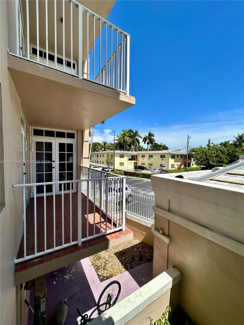 1280 S Alhambra Cir , Unit 2217, Coral Gables, FL 33146 Photo
