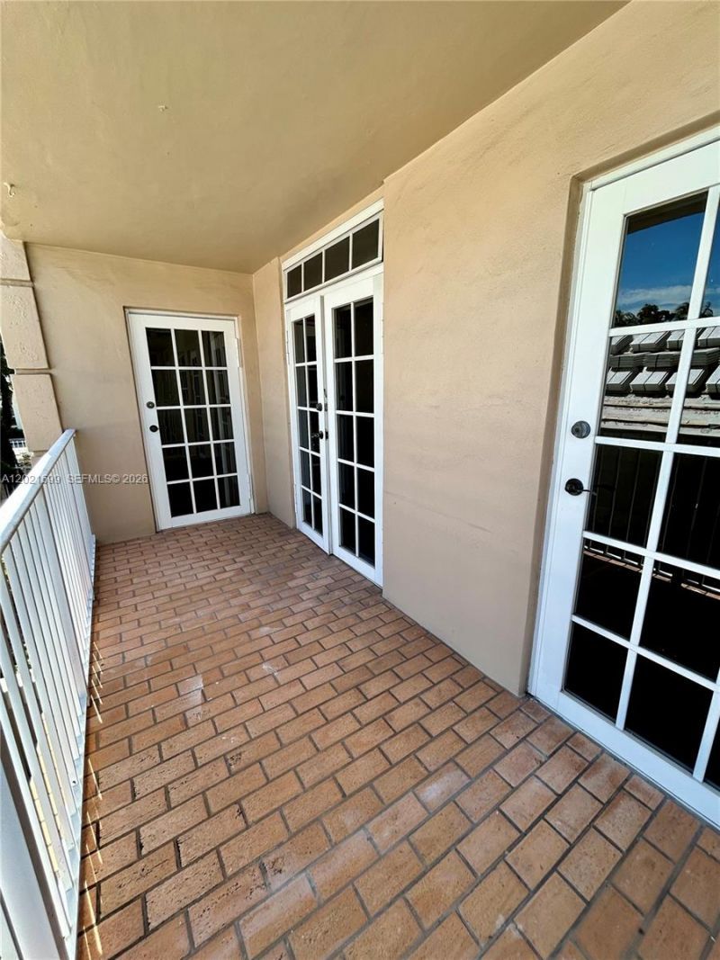 1280 S Alhambra Cir , Unit 2217, Coral Gables, FL 33146 Photo