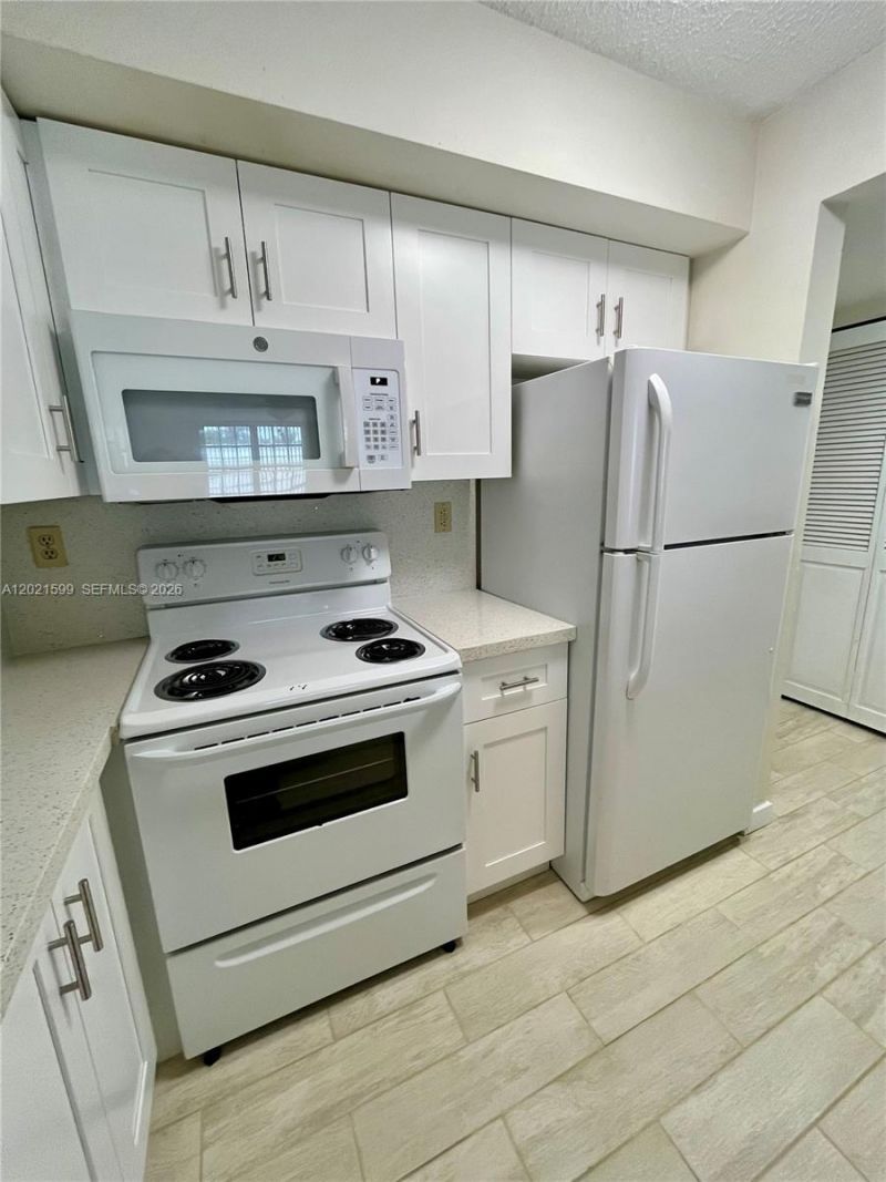 1280 S Alhambra Cir , Unit 2217, Coral Gables, FL 33146 Photo