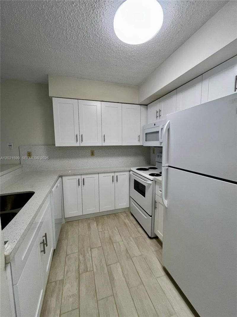 1280 S Alhambra Cir , Unit 2217, Coral Gables, FL 33146 Photo