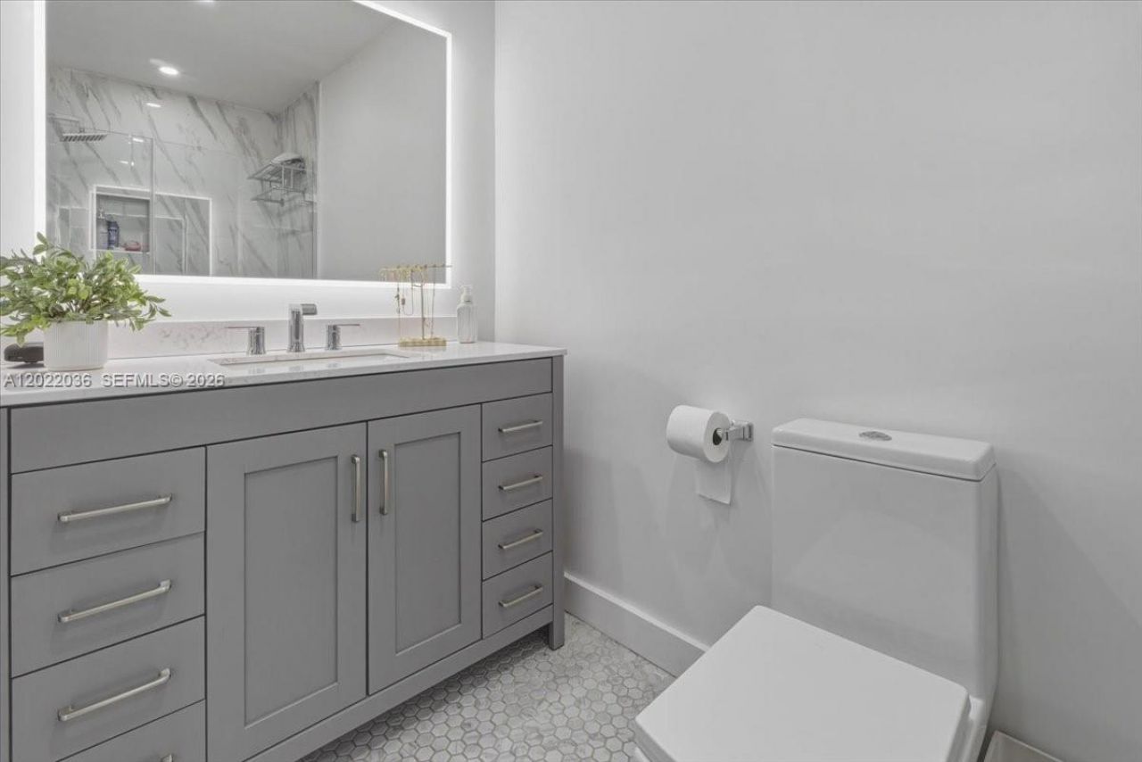 120 W 50th St , Hialeah, FL 33012 Photo