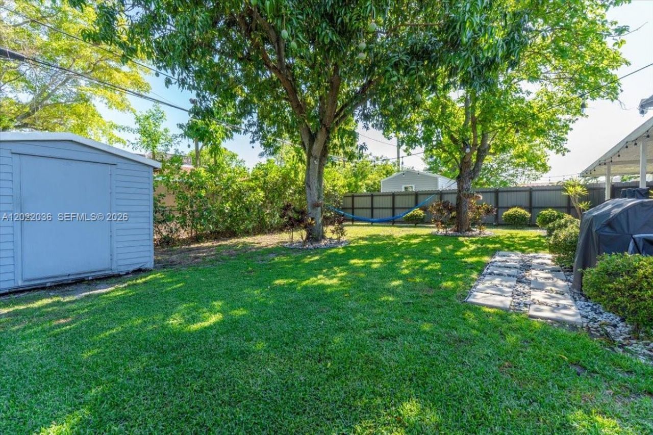 120 W 50th St , Hialeah, FL 33012 Photo