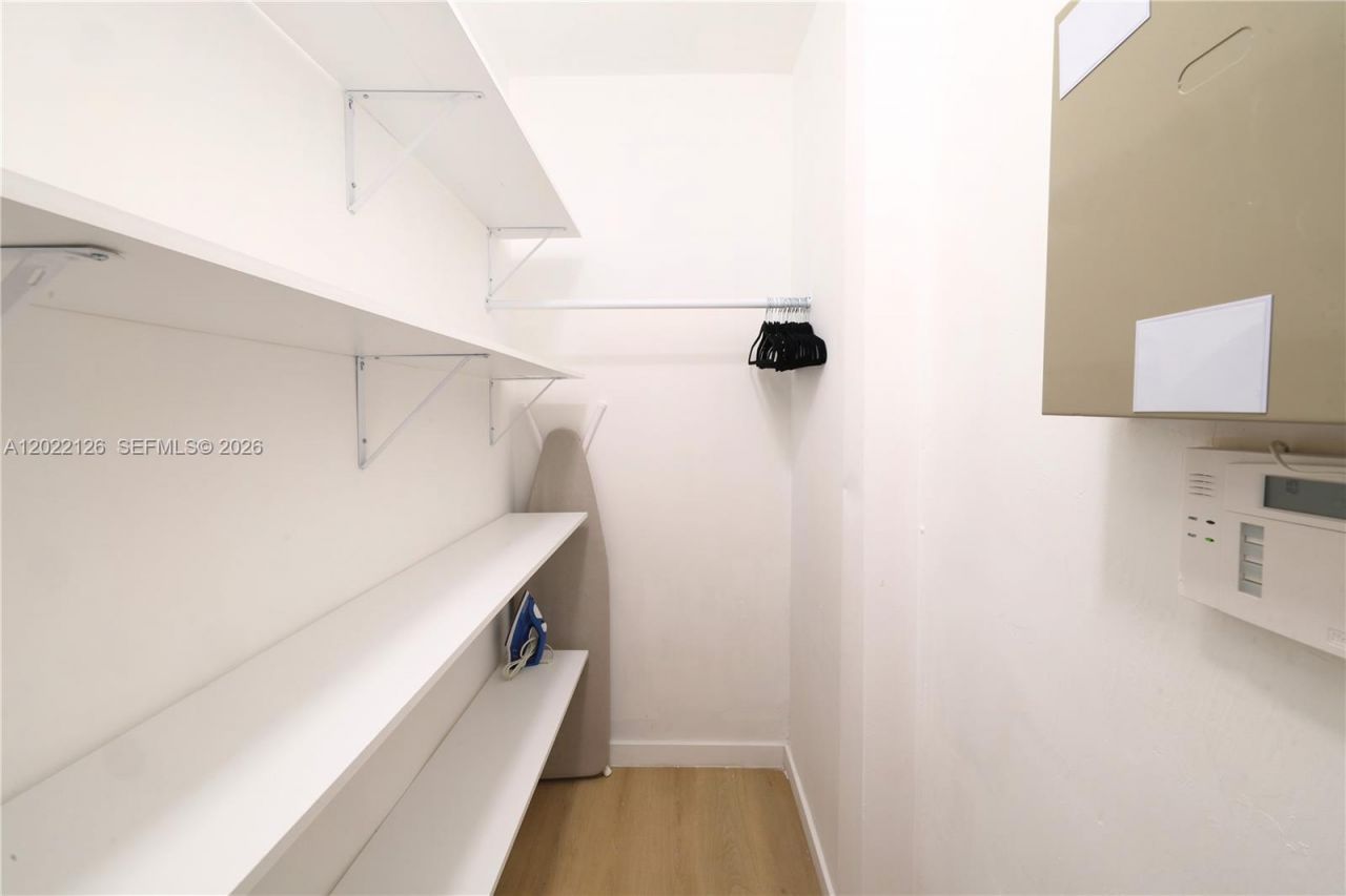 2338 SW 11th St, Unit 2338, Miami, FL 33135 Photo