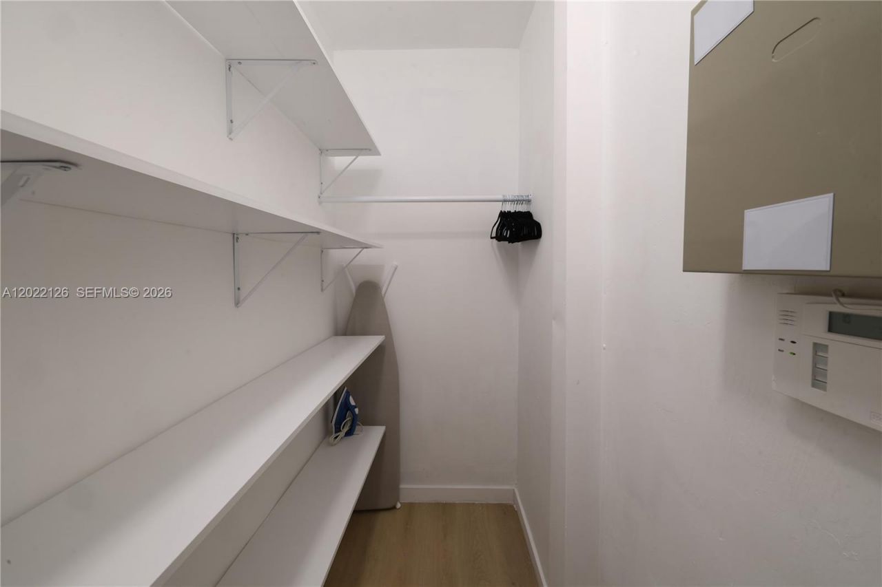2338 SW 11th St, Unit 2338, Miami, FL 33135 Photo