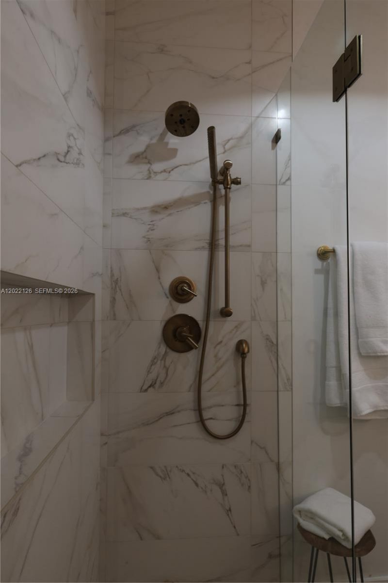 2338 SW 11th St, Unit 2338, Miami, FL 33135 Photo
