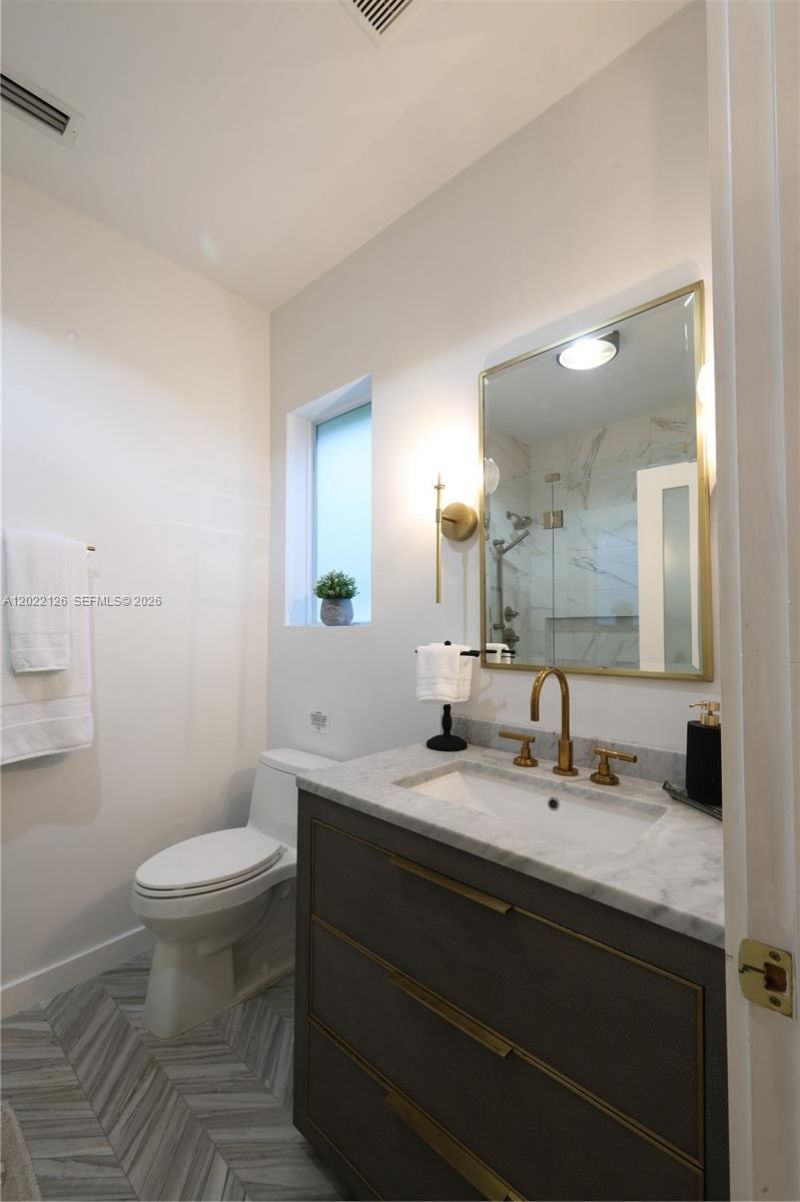 2338 SW 11th St, Unit 2338, Miami, FL 33135 Photo