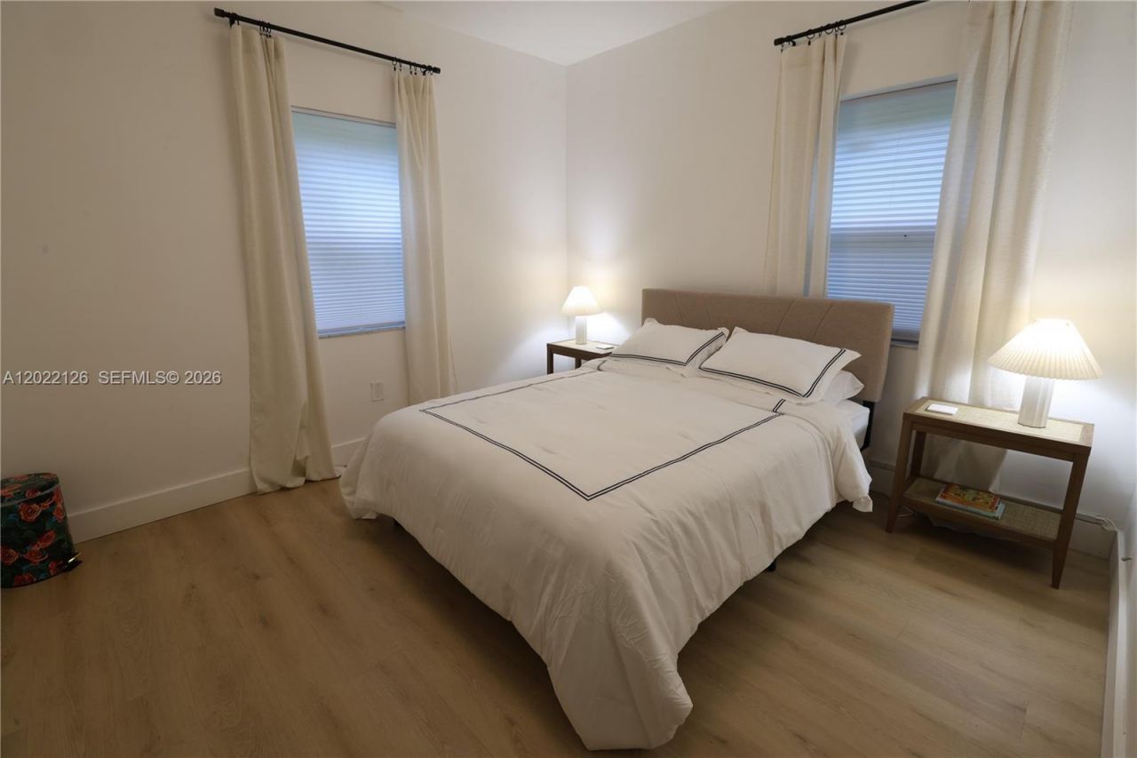 2338 SW 11th St, Unit 2338, Miami, FL 33135 Photo