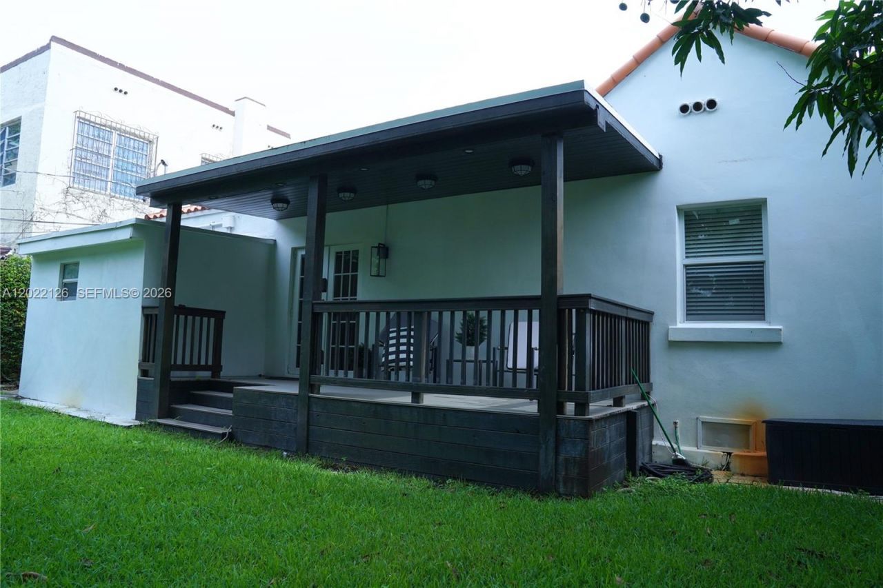 2338 SW 11th St, Unit 2338, Miami, FL 33135 Photo