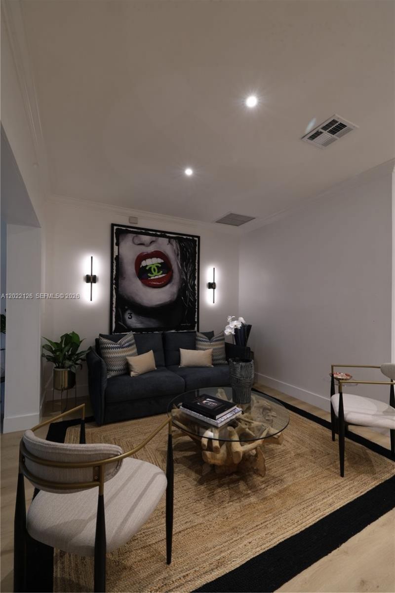 2338 SW 11th St, Unit 2338, Miami, FL 33135 Photo