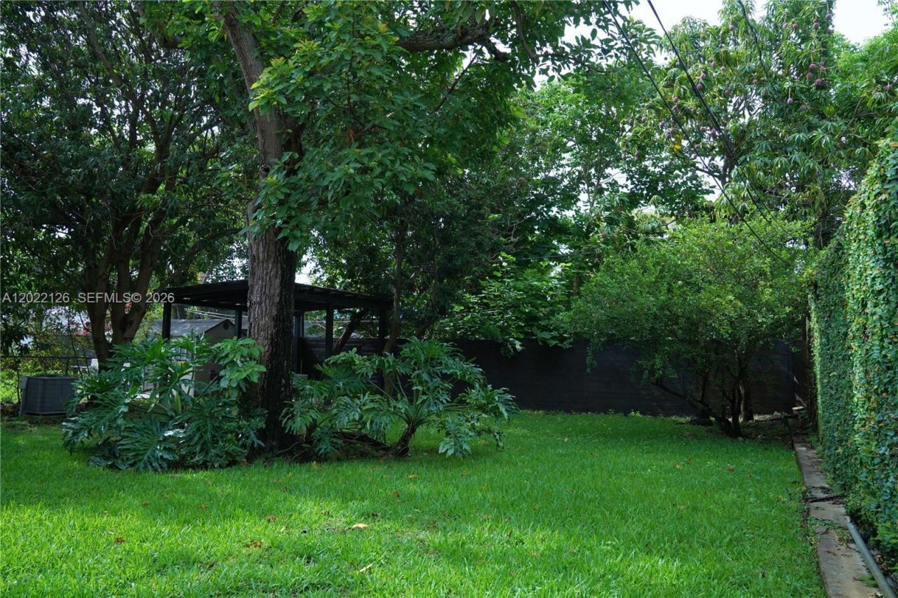 2338 SW 11th St, Unit 2338, Miami, FL 33135 Photo