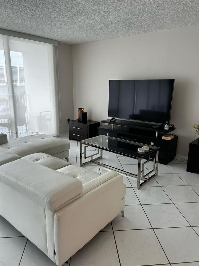 17800 N Bay Rd, Unit 405, Sunny Isles Beach, FL 33160 Photo
