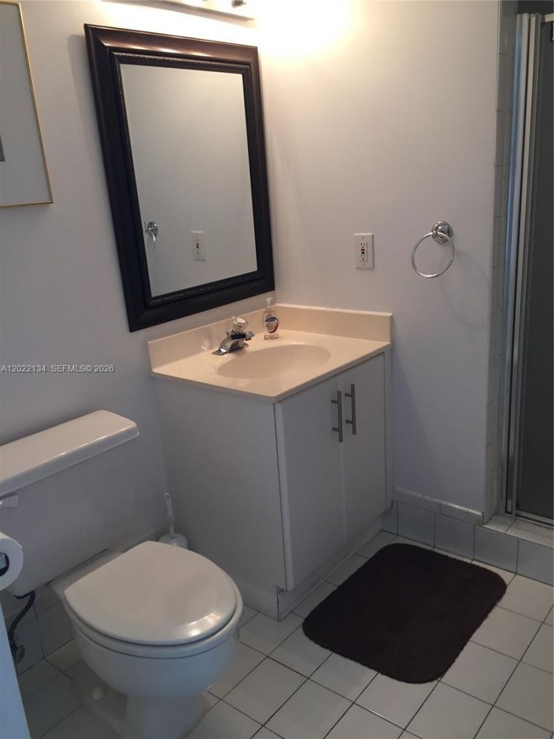 17800 N Bay Rd, Unit 405, Sunny Isles Beach, FL 33160 Photo
