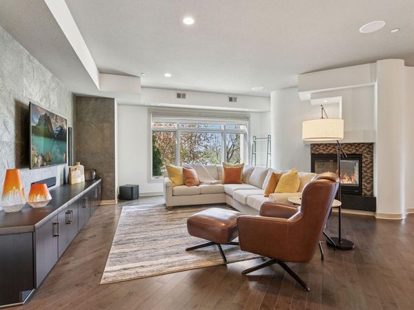 555 Oak Ridge Place, Unit 150, Hopkins, MN 55305
