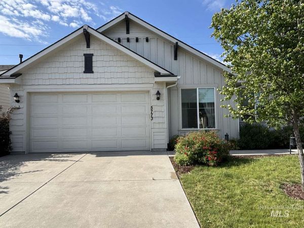 5773 W Riva Capri St, Meridian, ID 83646