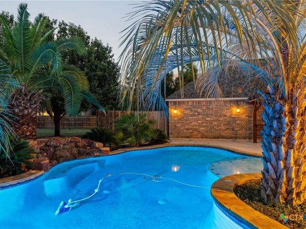 9715 Wind Gate Pkwy, San Antonio, TX 78254