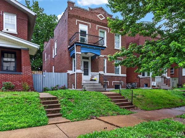 739 Dover Place, St Louis, MO 63111
