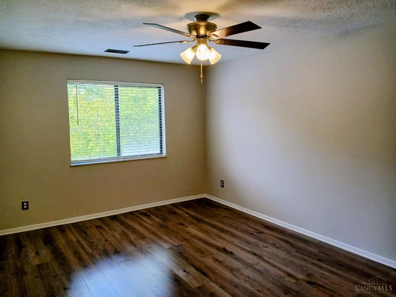 5444 Bluesky Drive, Unit 17, Green Township, OH 45247 Photo 11