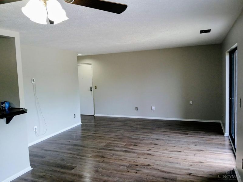 5444 Bluesky Drive, Unit 17, Green Township, OH 45247 Photo 3