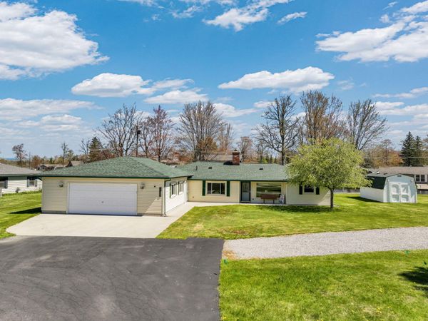 4660 Cains Drive, Houghton Lake, MI 48629