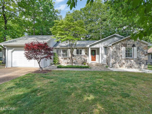 131 Berkshire Loop, Crossville, TN 38558