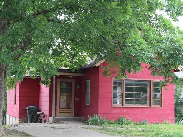 1331 Spruce Street, Leavenworth, KS 66048