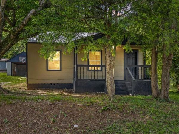 307 W Farrell Street , Niota, TN 37826