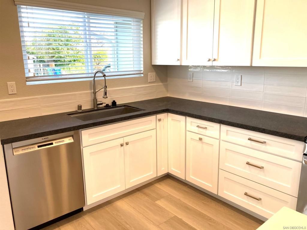 6152 Branting, San Diego, CA 92122 Main Photo