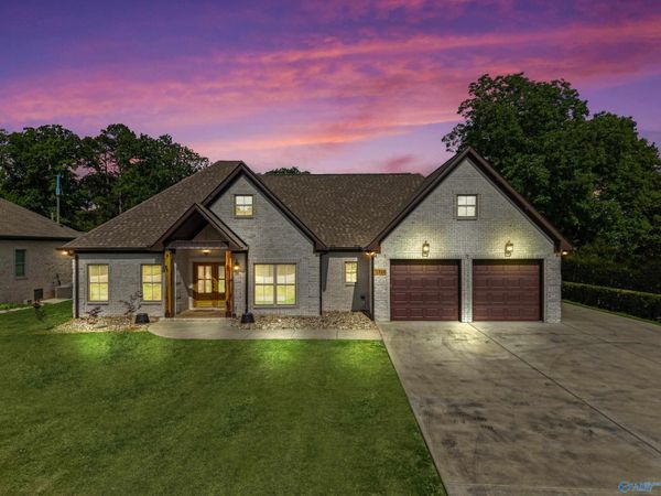2318 Spring Avenue SW, Decatur, AL 35601
