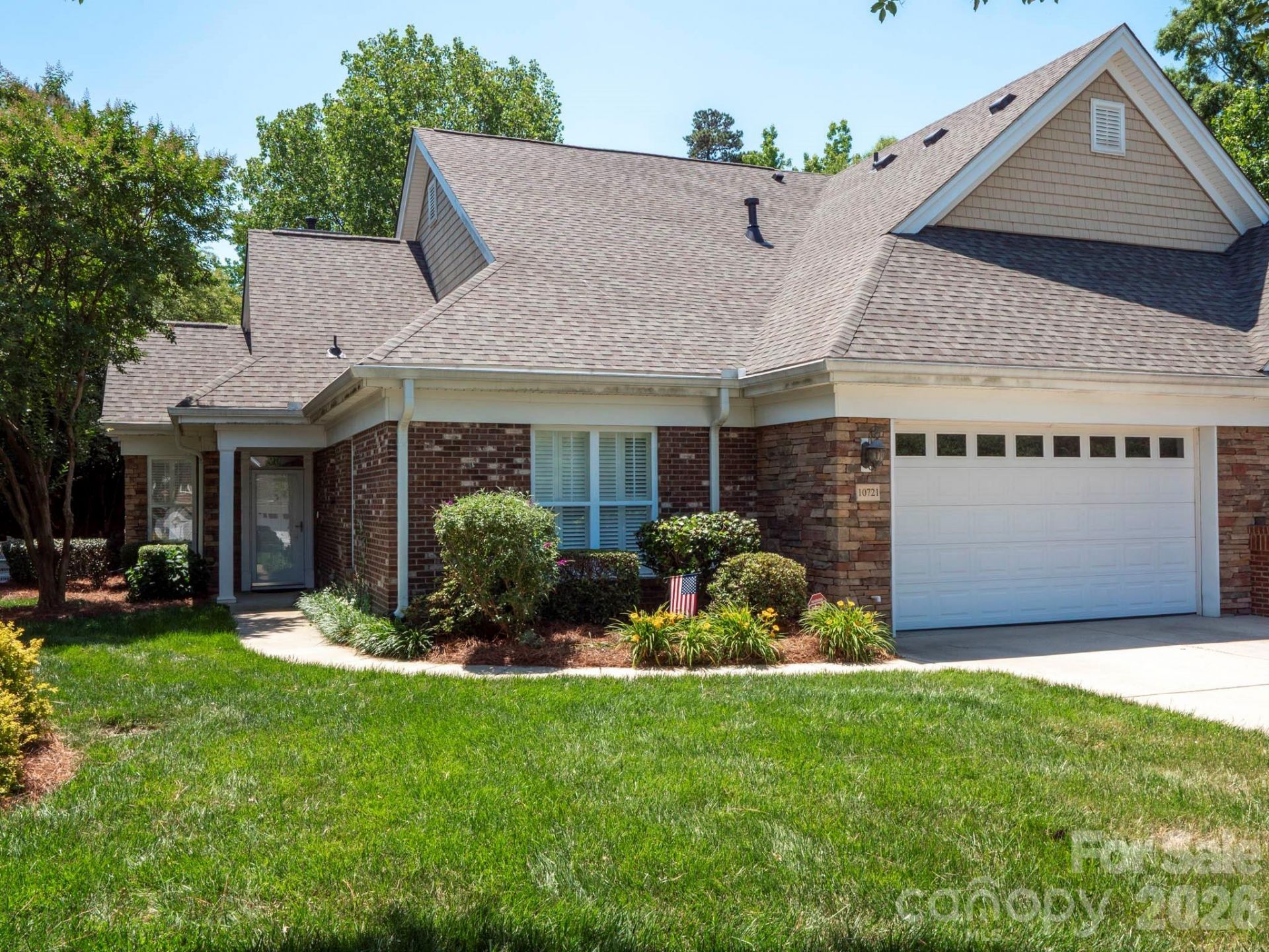 10721 Vicino Court, Matthews, NC 28105 Main Photo