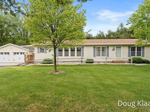 15707 New Holland Street, Holland, MI 49424