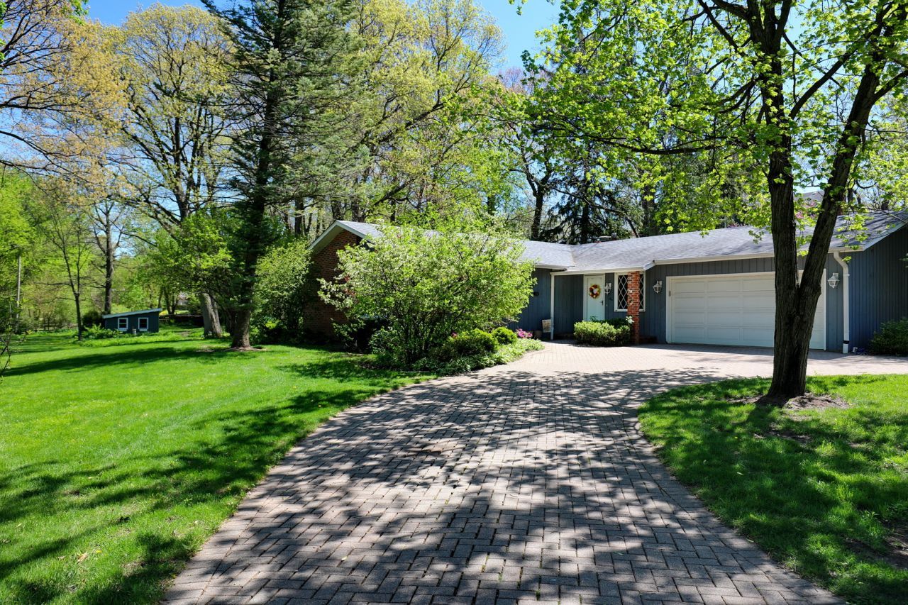 1 Sunset Avenue, West Chicago, IL 60185 Main Photo