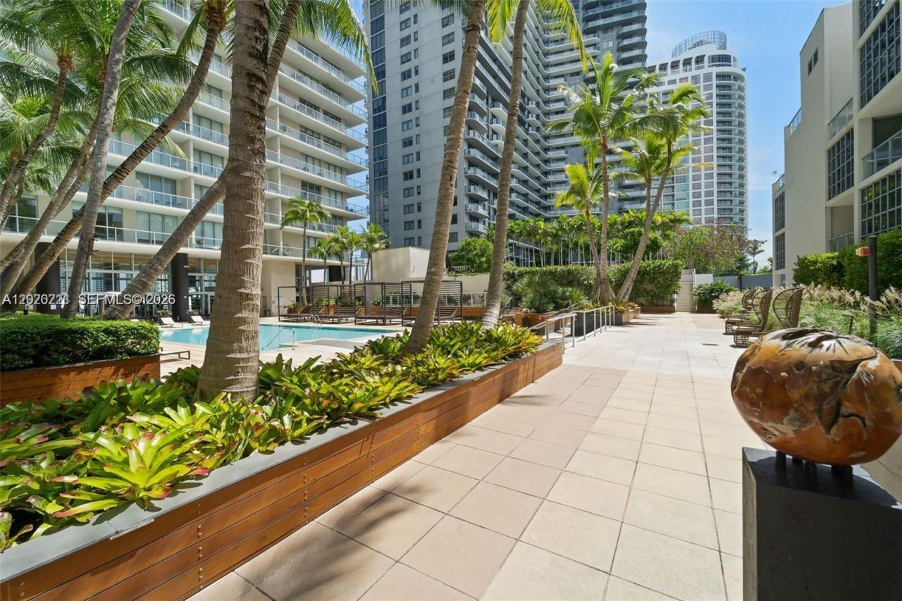 3451 NE 1st Ave , Miami, FL 33137 Photo
