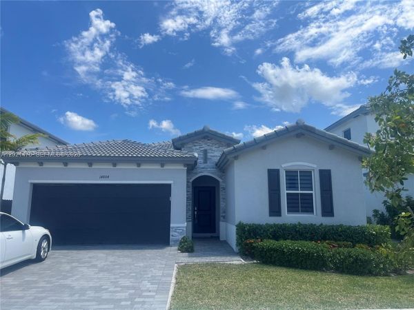 14884 SW 162nd St , Miami, FL 33187