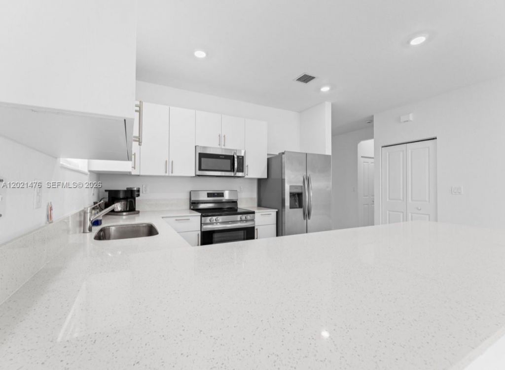 14884 SW 162nd St, Miami, FL 33187 Photo