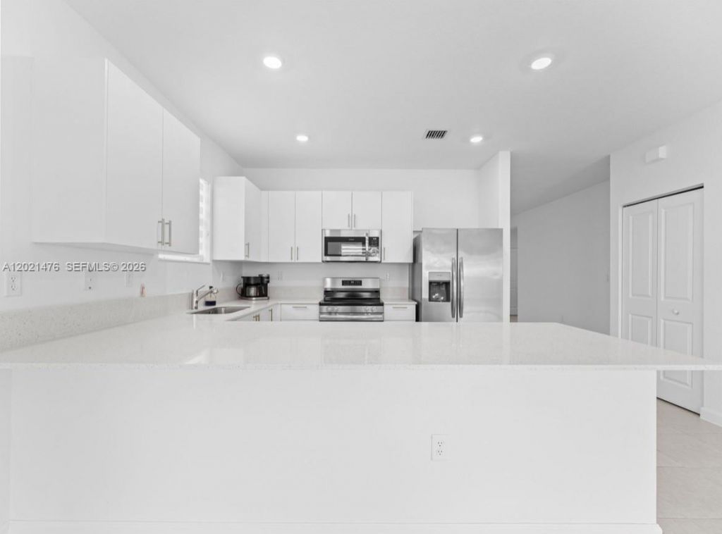 14884 SW 162nd St, Miami, FL 33187 Photo