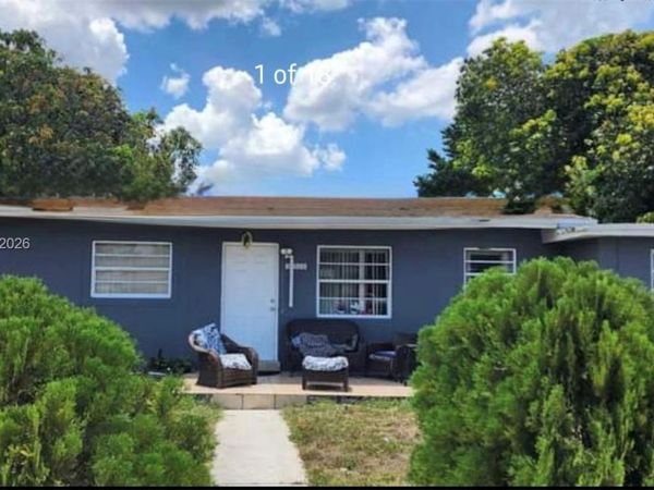 17520 NW 40th Ave , Miami Gardens, FL 33055
