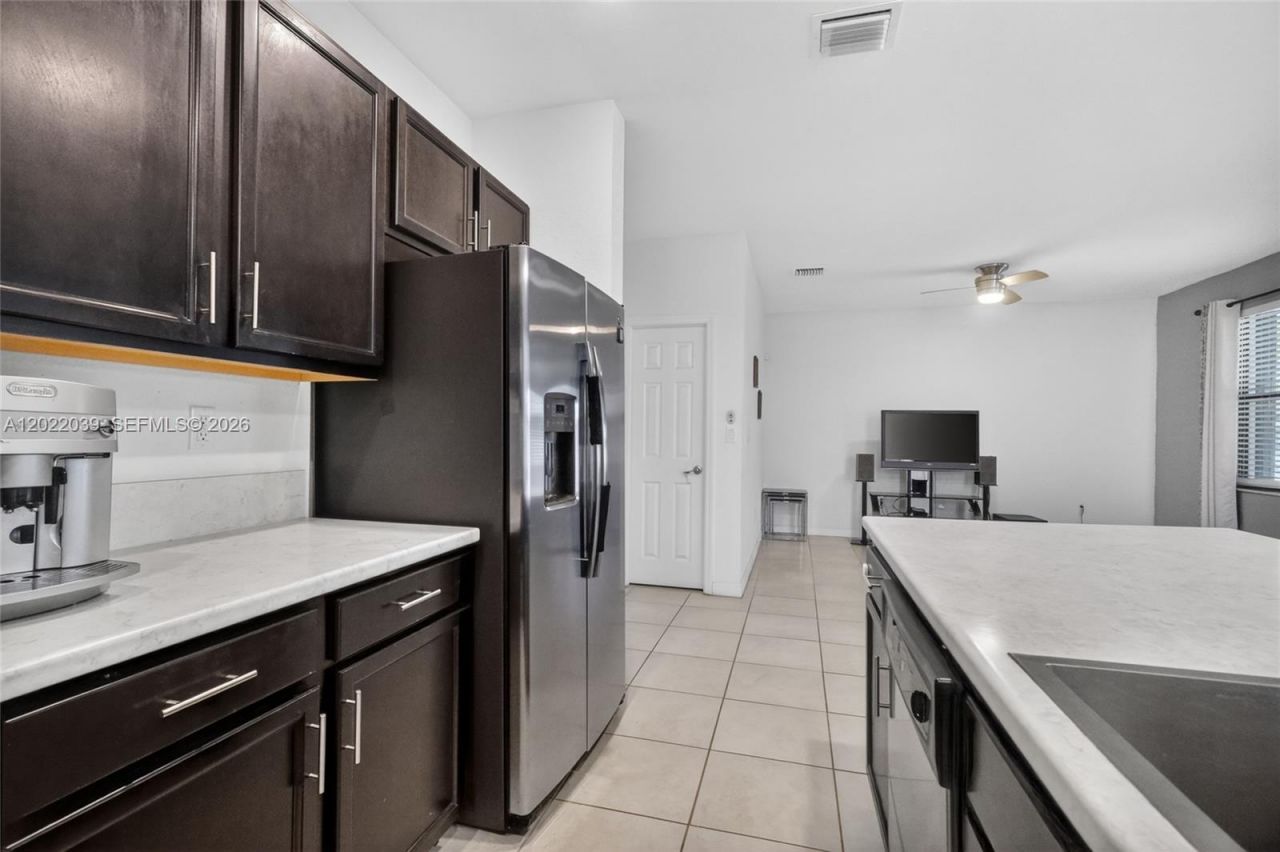 10400 W 35 Way , Hialeah, FL 33018 Photo