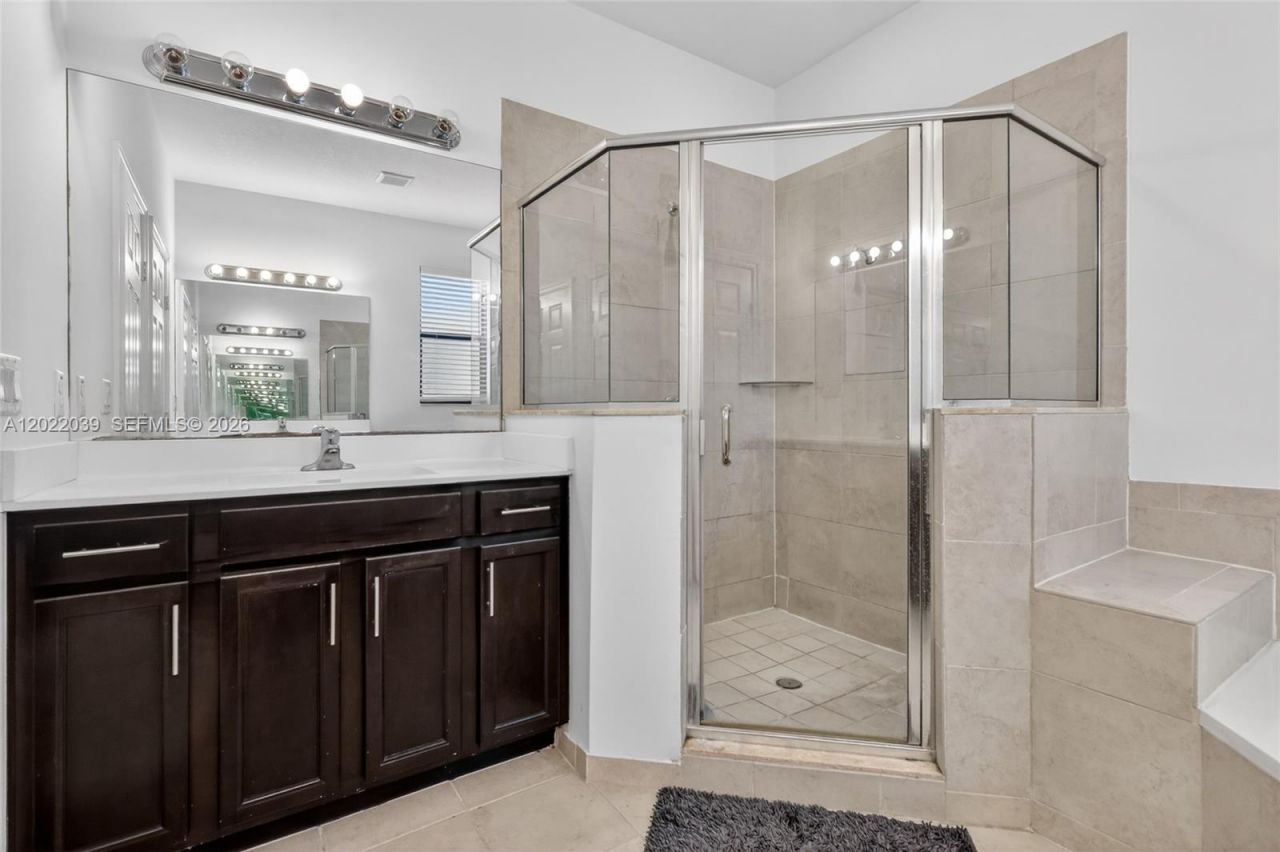 10400 W 35 Way , Hialeah, FL 33018 Photo