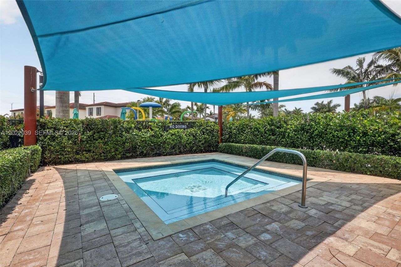 10400 W 35 Way , Hialeah, FL 33018 Photo