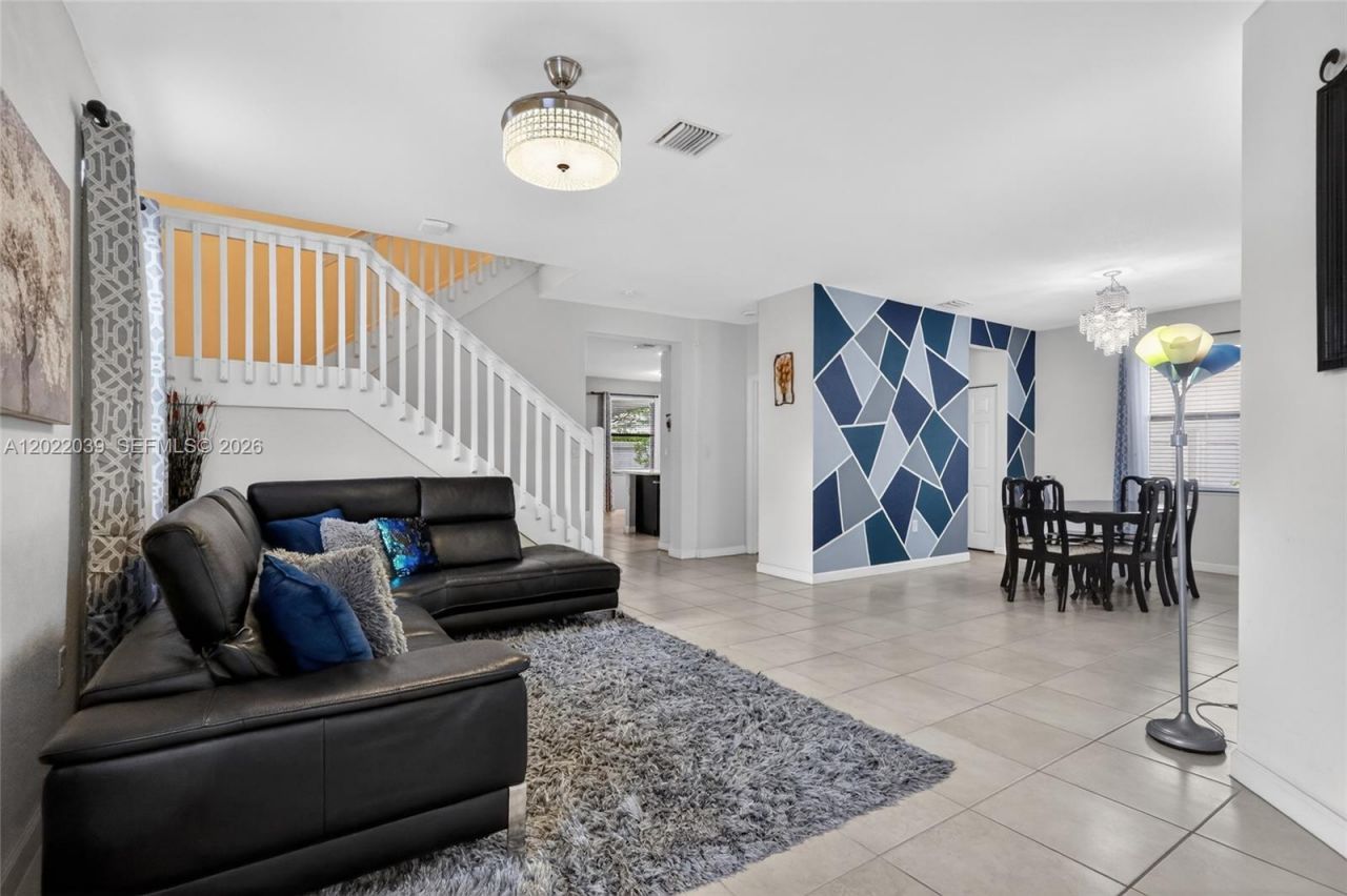 10400 W 35 Way , Hialeah, FL 33018 Photo