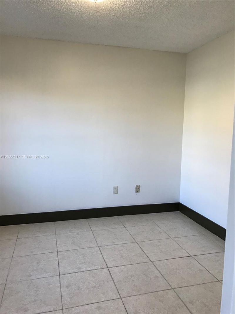 18224 Mediterranean Blvd, Unit 2-17, Miami, FL 33015 Photo