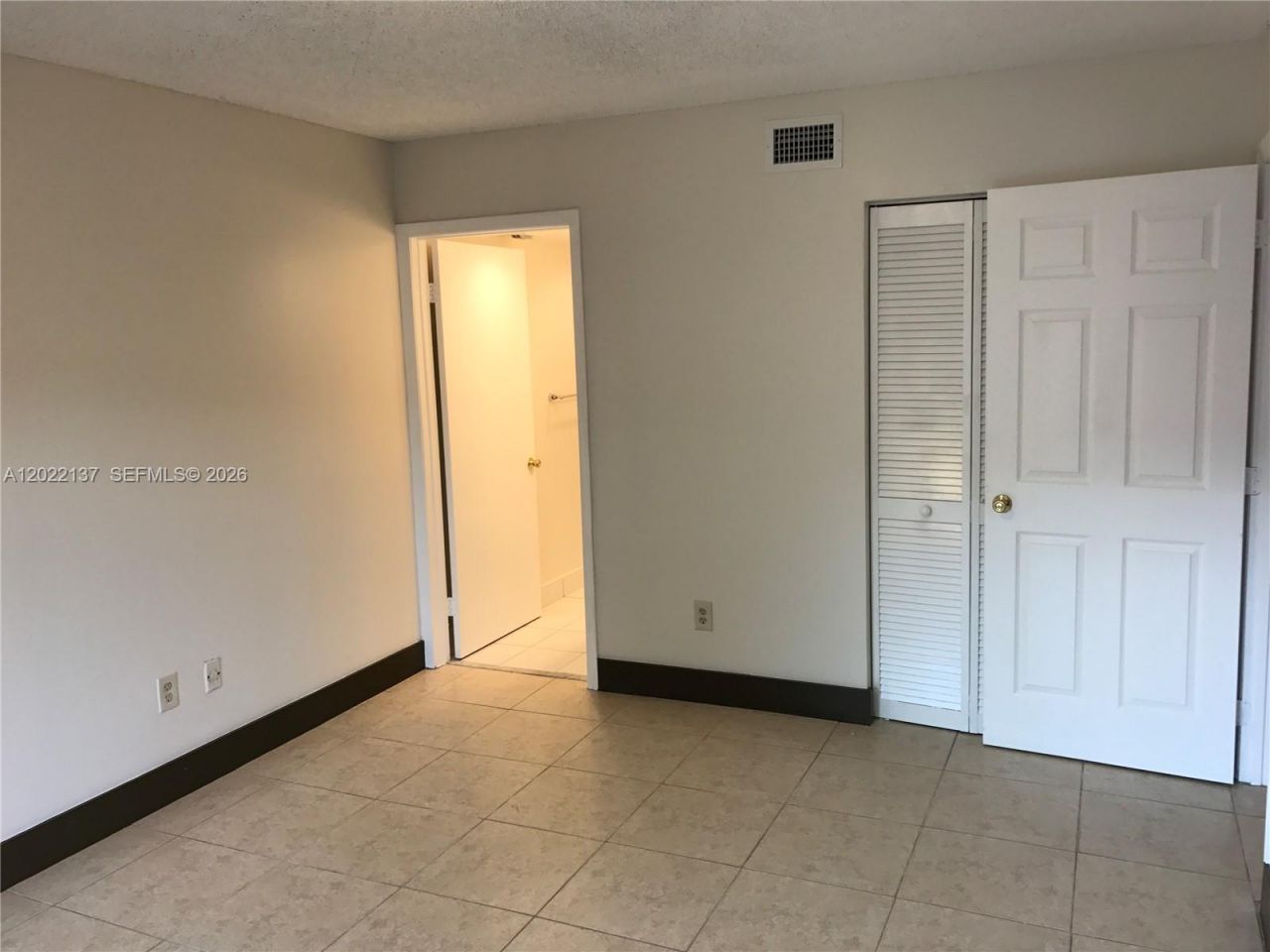 18224 Mediterranean Blvd, Unit 2-17, Miami, FL 33015 Photo