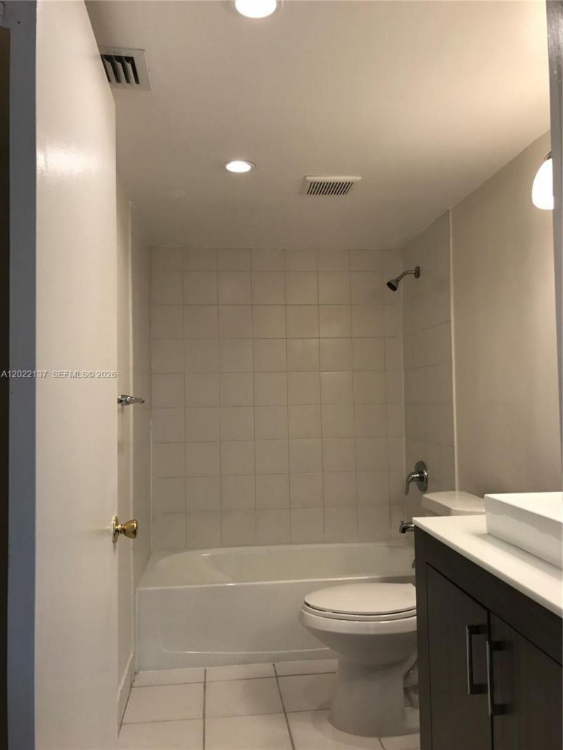 18224 Mediterranean Blvd, Unit 2-17, Miami, FL 33015 Photo