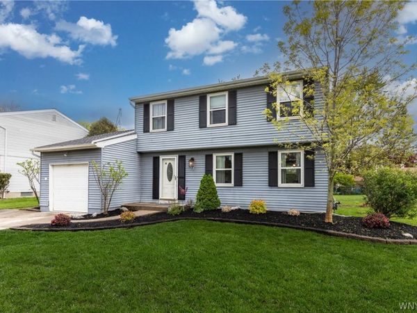 28 W Klein Road, Williamsville, NY 14221