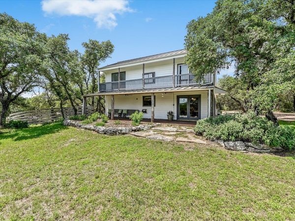 101 Chapparal DR, Wimberley, TX 78676