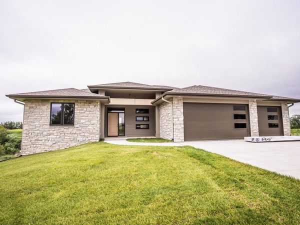54901 GLOVER Road, GLENWOOD, IA 51534