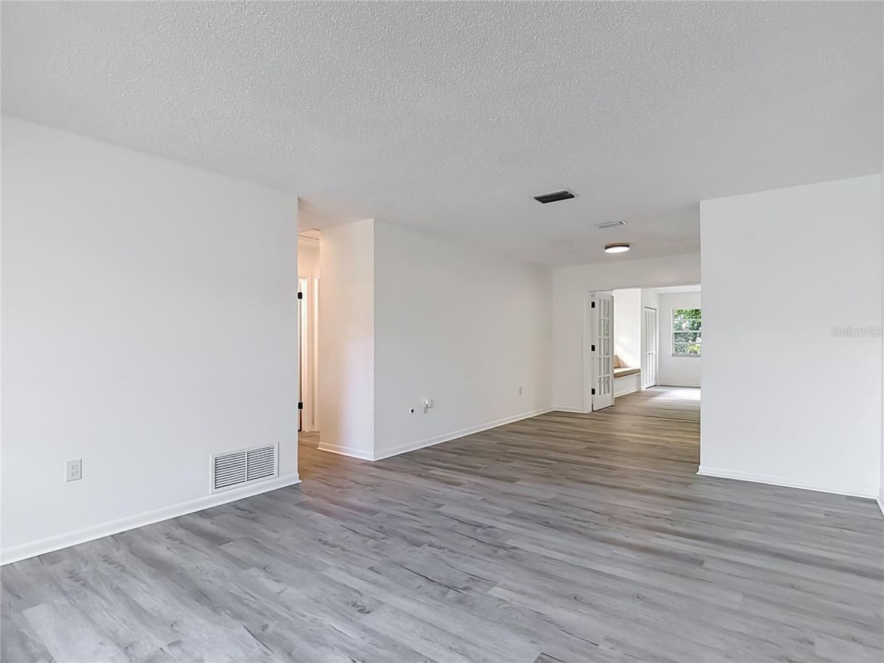 4119 E 98th Avenue , Tampa, FL 33617 Photo