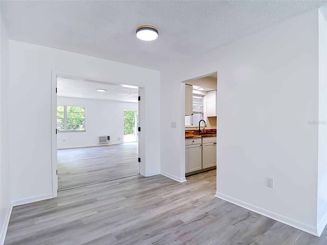 4119 E 98th Avenue , Tampa, FL 33617 Photo