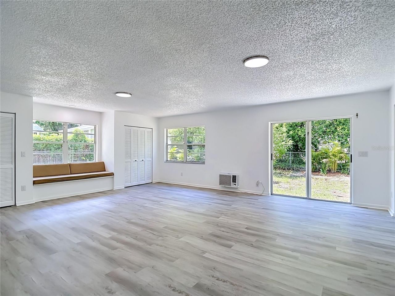 4119 E 98th Avenue , Tampa, FL 33617 Photo